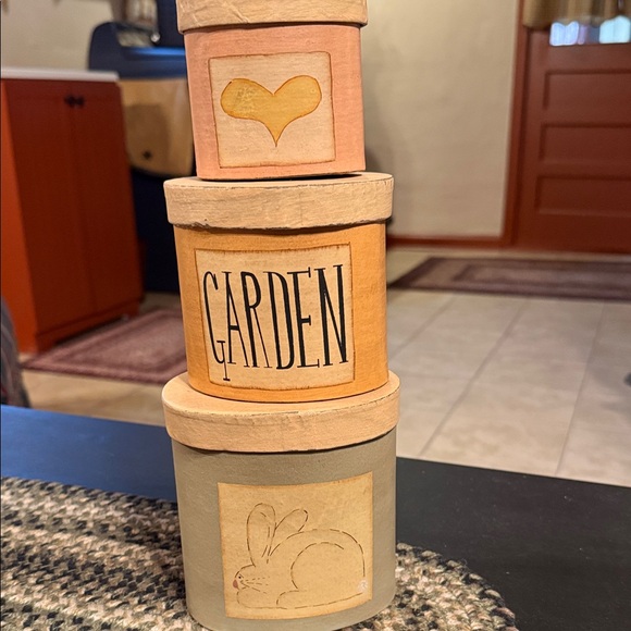 Rustic Stacking Boxes - Heart, Garden, Rabbit Design - Picture 1 of 4